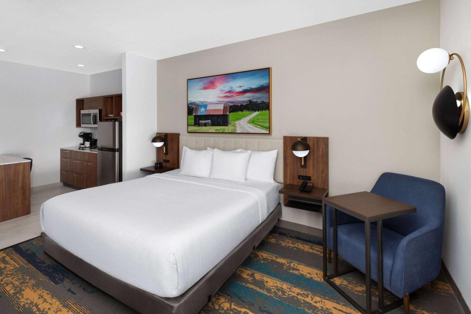 La Quinta Inn & Suites By Wyndham San Antonio At The Rim Экстерьер фото