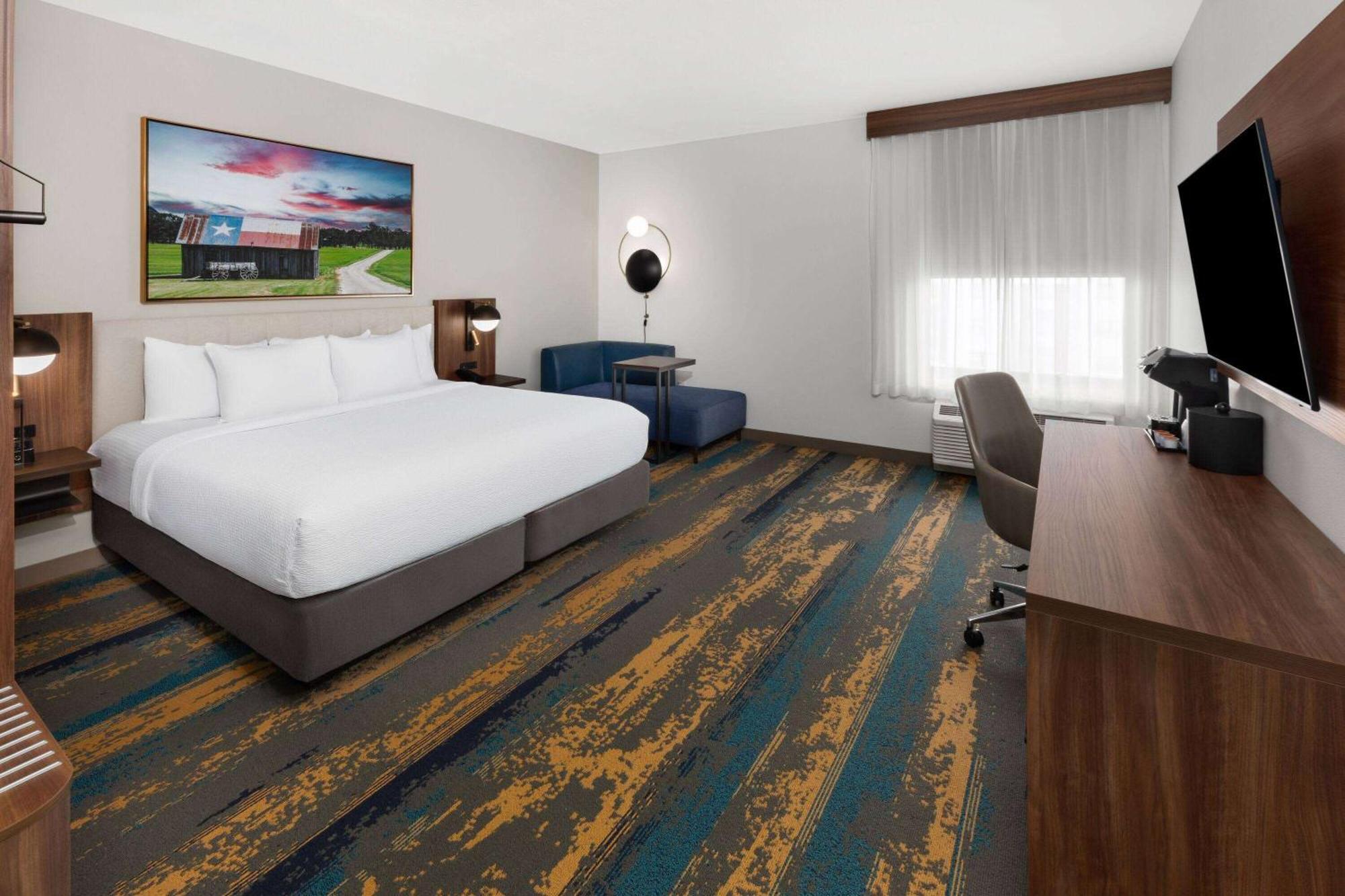 La Quinta Inn & Suites By Wyndham San Antonio At The Rim Экстерьер фото